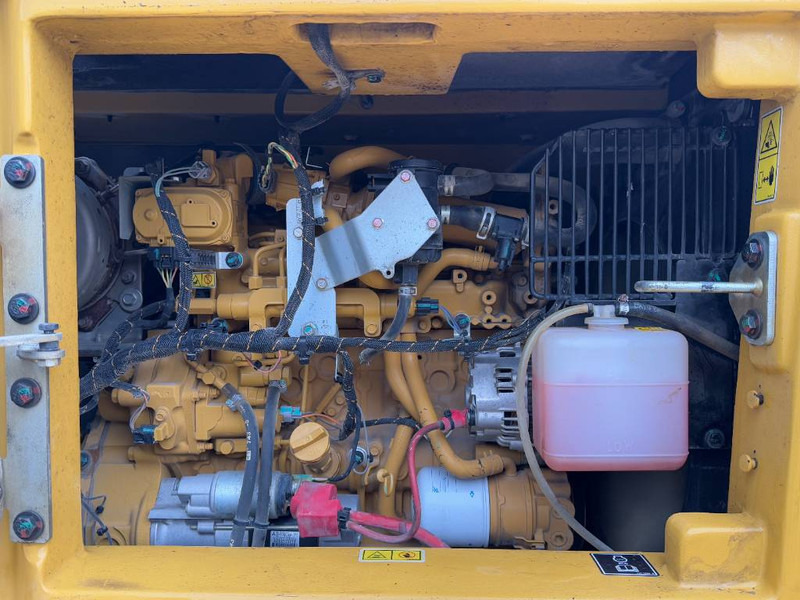 Miniekskavaator Cat 308CR 07A - Joystick Ride / Tilting Bucket: pilt 19