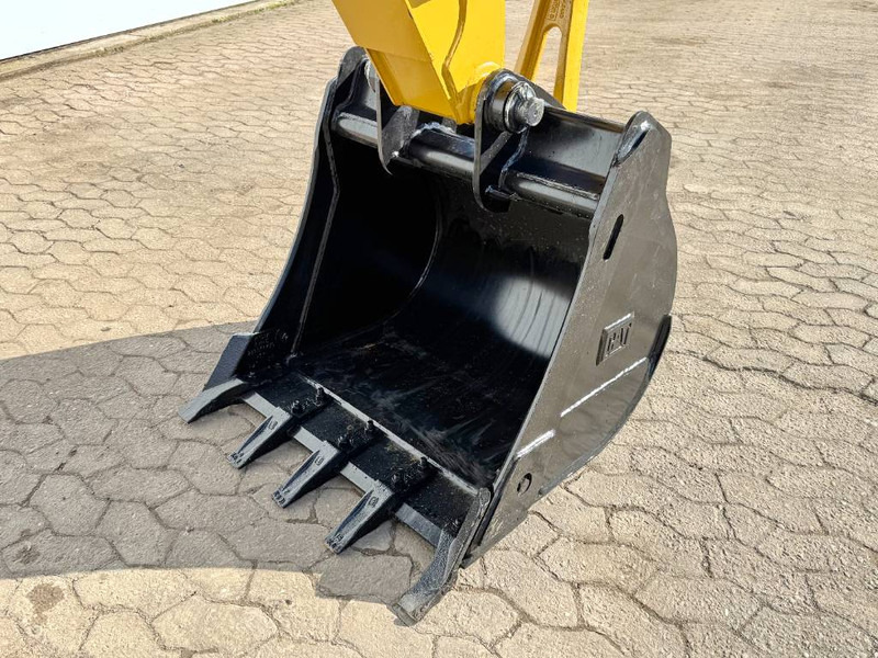 Uus Ekskavaator-laadur Cat 424 4WD - Hammer Lines / Airco / Side Shift: pilt 19