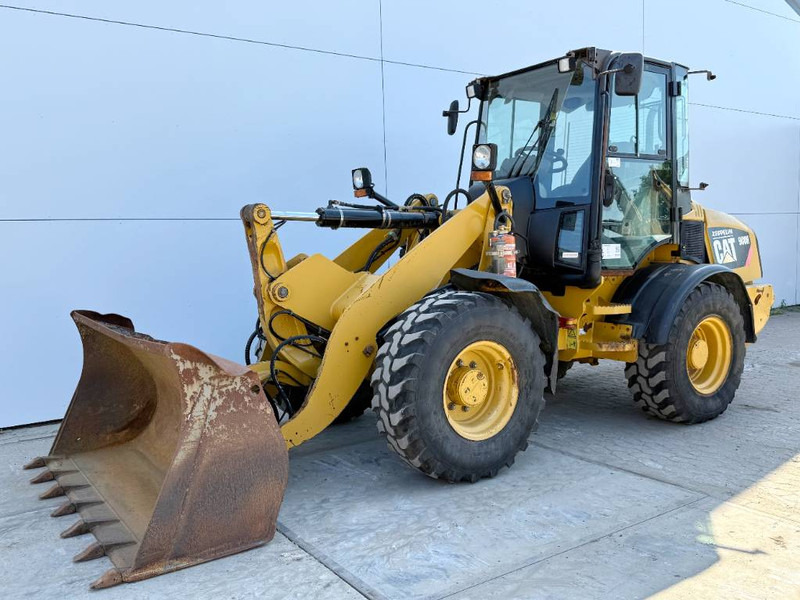 Cat 908H - Quick Coupler / Automatic Greasing - Rataslaadur: pilt 2 Cat 908H - Quick Coupler / Automatic Greasing - Rataslaadur: pilt 2