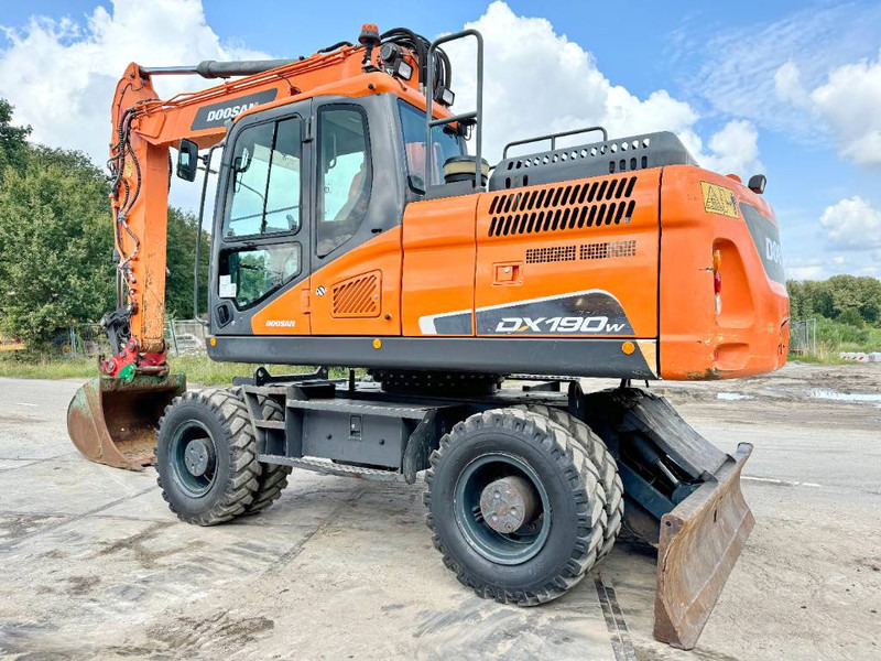 Doosan DX190W-5 - German Machine / Triple Boom - Ratastel ekskavaator: pilt 3 Doosan DX190W-5 - German Machine / Triple Boom - Ratastel ekskavaator: pilt 3