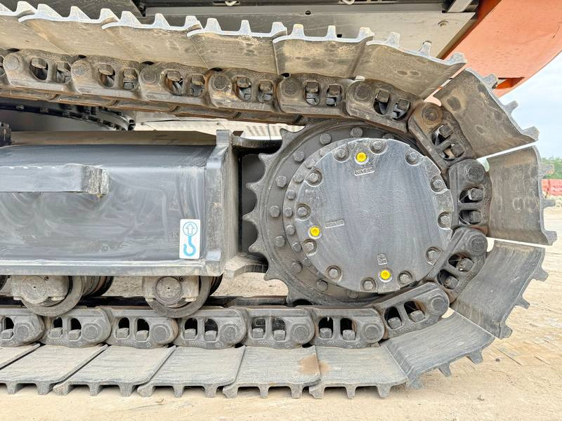 Lintekskavaator Hitachi ZX220LC-5G / 2025 ULTRA MODEL / ISUZU ENGINE: pilt 14
