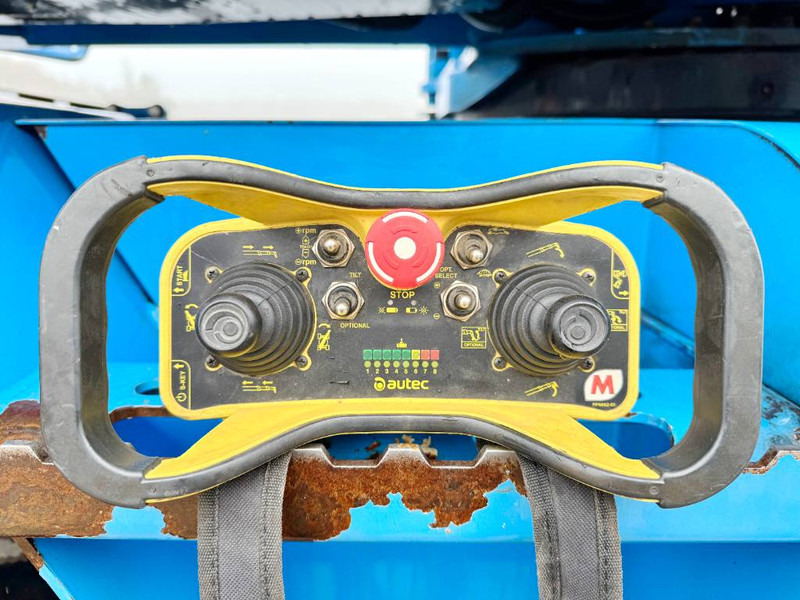 Teleskooplaadur MAGNI RTH5.21 - Remote Control / 4 Wheel Steering: pilt 16