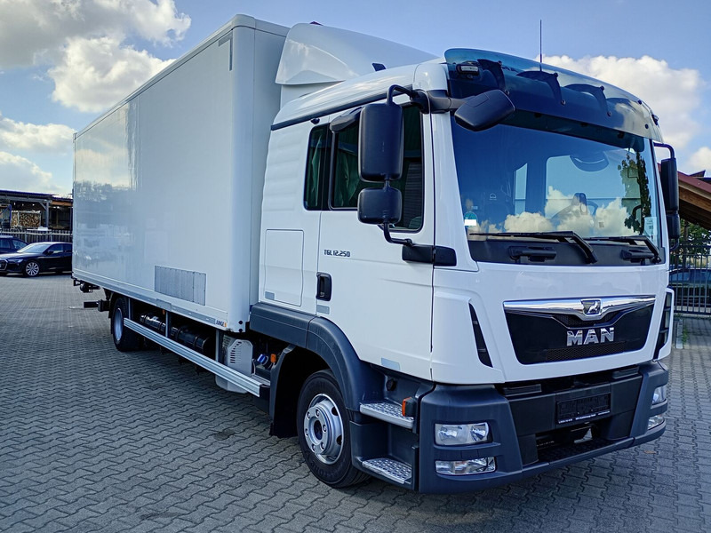 MAN 12.250 Koffer 4X2 Euro6 gFH Standklima LBW AHK (34) - Kasti veoauto: pilt 1 MAN 12.250 Koffer 4X2 Euro6 gFH Standklima LBW AHK (34) - Kasti veoauto: pilt 1