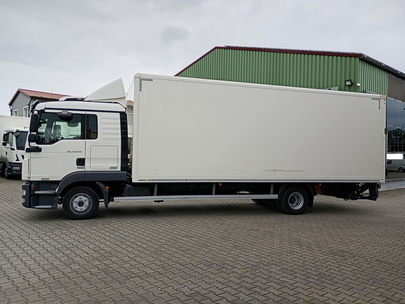 MAN 12.250 Koffer 4X2 Euro6 gFH Standklima LBW AHK (35) - Kasti veoauto: pilt 5 MAN 12.250 Koffer 4X2 Euro6 gFH Standklima LBW AHK (35) - Kasti veoauto: pilt 5