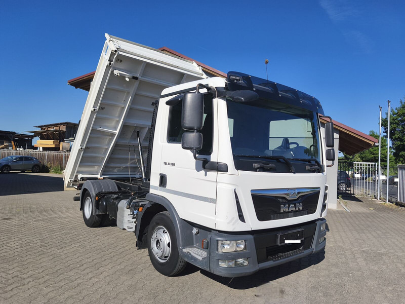 MAN TGL 8.180 Meiller Dreiseitenkipper 3-Sitzer 4x2 Euro 6 AHK (7) - Kallurauto: pilt 1 MAN TGL 8.180 Meiller Dreiseitenkipper 3-Sitzer 4x2 Euro 6 AHK (7) - Kallurauto: pilt 1