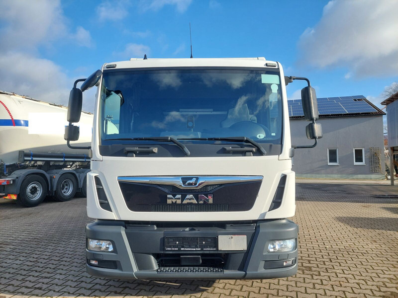MAN TGL 8.190 L gFH Koffer LBW AHK (25) TÜV NEU - Kasti veoauto: pilt 3 MAN TGL 8.190 L gFH Koffer LBW AHK (25) TÜV NEU - Kasti veoauto: pilt 3