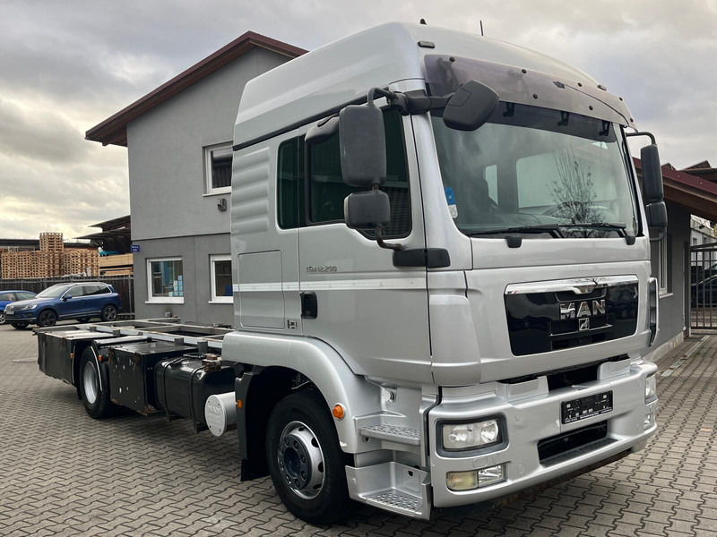 MAN TGM 12.290 BDF 4x2 Euro 5 - Kabiinišassiiga veoauto: pilt 3 MAN TGM 12.290 BDF 4x2 Euro 5 - Kabiinišassiiga veoauto: pilt 3