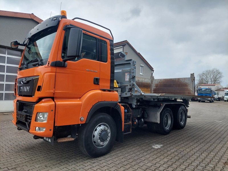 MAN TGS 26.500 Hydrodrive Schwarzmüller Wechselsystem SZM - Kallurauto: pilt 1 MAN TGS 26.500 Hydrodrive Schwarzmüller Wechselsystem SZM - Kallurauto: pilt 1