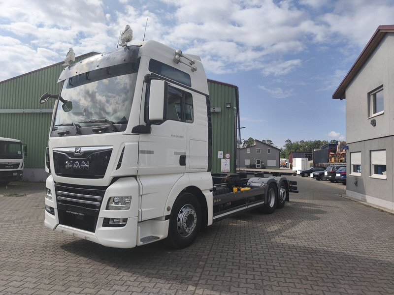 MAN TGX 26.460 BDF Euro 6 6x2 - Kabiinišassiiga veoauto: pilt 1 MAN TGX 26.460 BDF Euro 6 6x2 - Kabiinišassiiga veoauto: pilt 1
