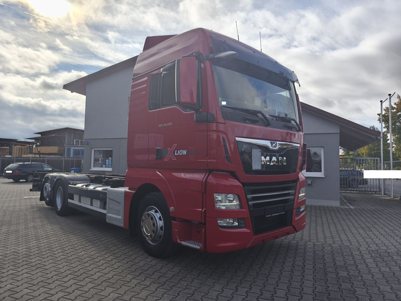 MAN TGX 26.500 BDF 6x2 Euro 6 Retarder Standard Lift+Lenk Euro 6 (29 - Kabiinišassiiga veoauto: pilt 2 MAN TGX 26.500 BDF 6x2 Euro 6 Retarder Standard Lift+Lenk Euro 6 (29 - Kabiinišassiiga veoauto: pilt 2