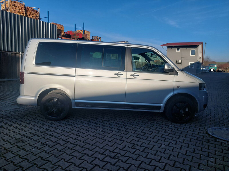 Volkswagen Transporter Multivan AHK Doppelklima Tisch Leder 7-Sitzer - Väikebuss, Mikrobuss: pilt 4 Volkswagen Transporter Multivan AHK Doppelklima Tisch Leder 7-Sitzer - Väikebuss, Mikrobuss: pilt 4