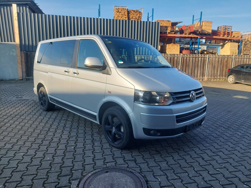 Volkswagen Transporter Multivan AHK Doppelklima Tisch Leder 7-Sitzer - Väikebuss, Mikrobuss: pilt 2 Volkswagen Transporter Multivan AHK Doppelklima Tisch Leder 7-Sitzer - Väikebuss, Mikrobuss: pilt 2