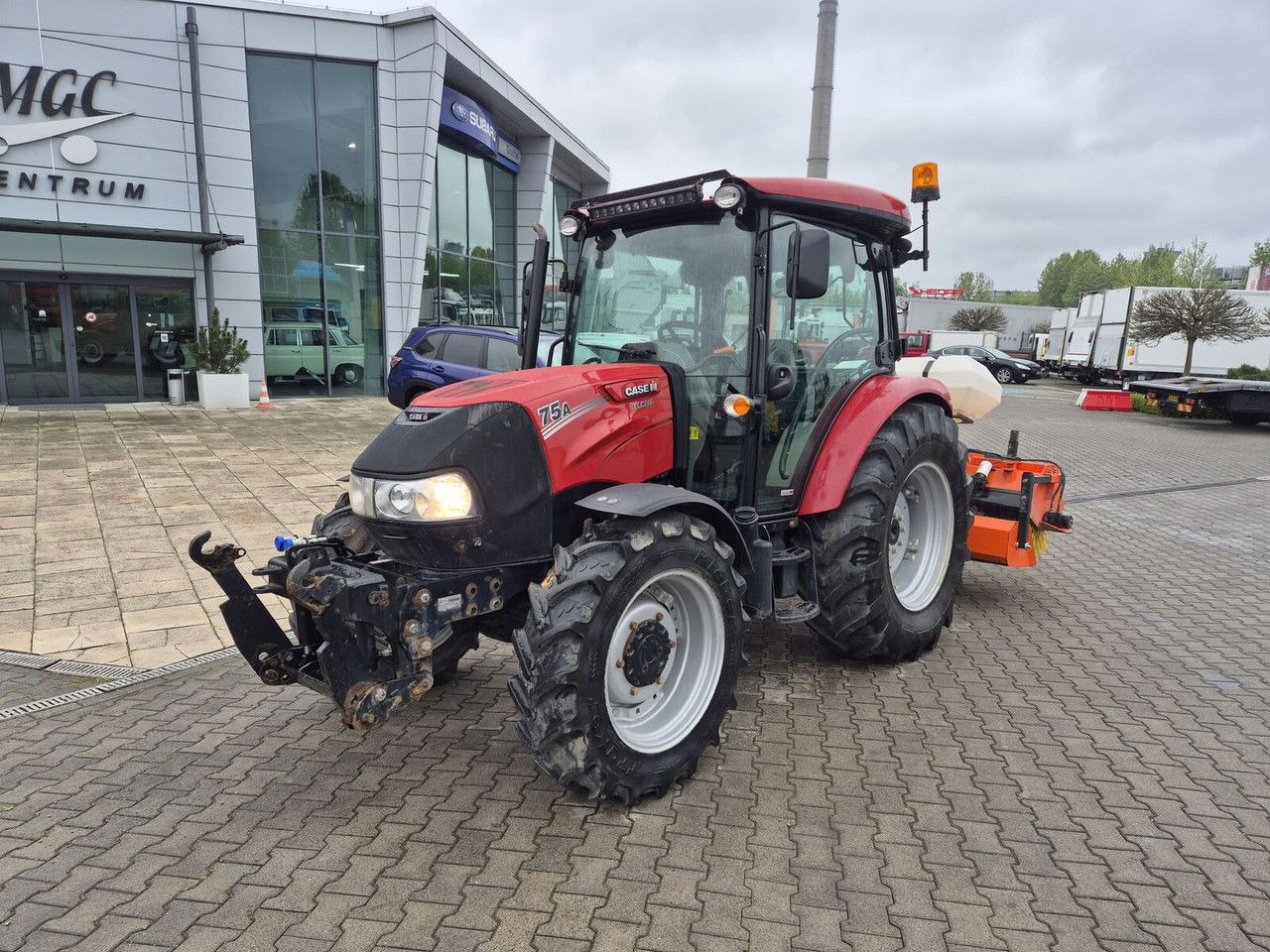 Case IH Farmall 75 / 2022 / Only 1853 MTH / Sweeper + Plow Extra / 1 OWN - Traktor: pilt 3 Case IH Farmall 75 / 2022 / Only 1853 MTH / Sweeper + Plow Extra / 1 OWN - Traktor: pilt 3