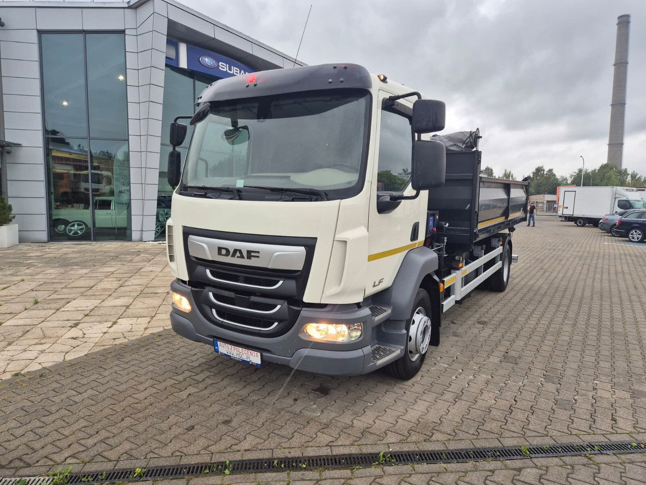 DAF LF 210 HDS HMF / Kipper / Like NEW - Kallurauto, Kraanaga veoauto: pilt 2 DAF LF 210 HDS HMF / Kipper / Like NEW - Kallurauto, Kraanaga veoauto: pilt 2