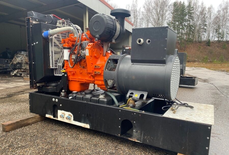 Diversen ECP34 2S4 - Iveco Engine,126kVA,New oils, filters, Mecc Alte ECP34 2S4 - Generaatorikomplekt: pilt 1 Diversen ECP34 2S4 - Iveco Engine,126kVA,New oils, filters, Mecc Alte ECP34 2S4 - Generaatorikomplekt: pilt 1