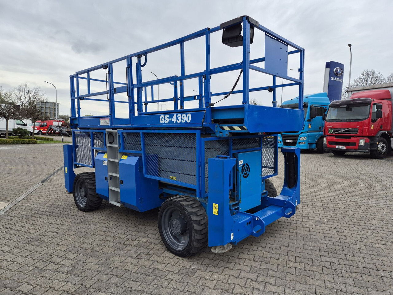 Genie GS 4390 / 15M High / 680KG Load / 1 Owner / Servic ED - Käärlift: pilt 2 Genie GS 4390 / 15M High / 680KG Load / 1 Owner / Servic ED - Käärlift: pilt 2