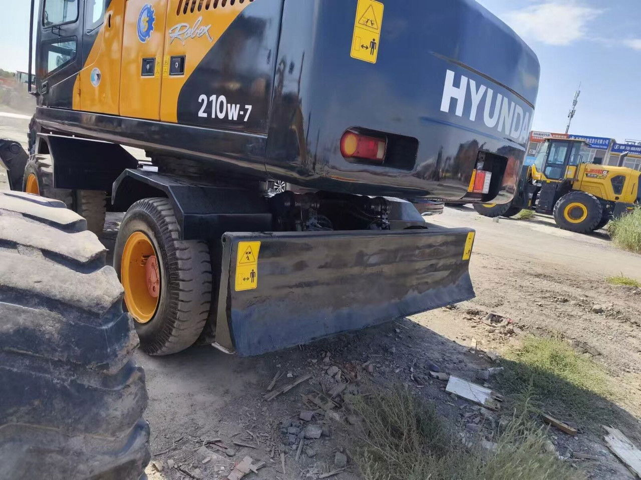Hyundai R210-7 / Cummins / 1800MTH / Works Great Like NEW - Ratastel ekskavaator: pilt 5 Hyundai R210-7 / Cummins / 1800MTH / Works Great Like NEW - Ratastel ekskavaator: pilt 5