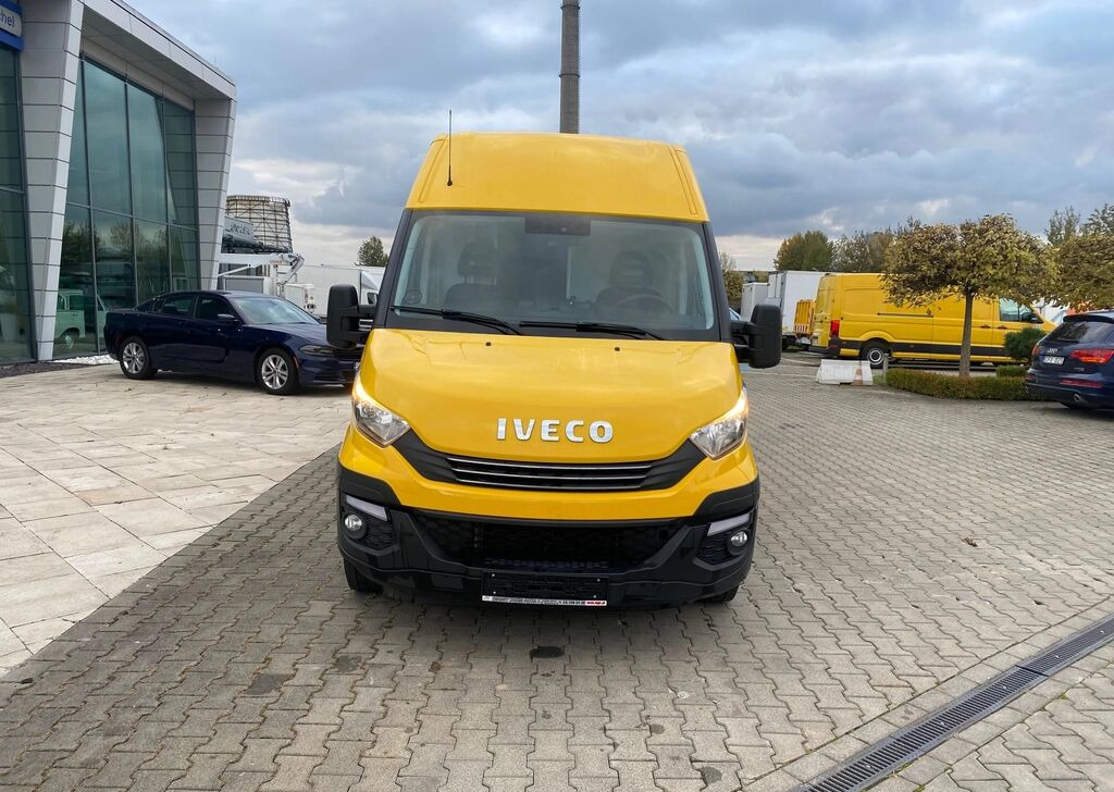 Iveco Daily 35S16 HI-Matic / 1 Owner / L4H2 / MAX / Webasto / Great C - Kaubik: pilt 4 Iveco Daily 35S16 HI-Matic / 1 Owner / L4H2 / MAX / Webasto / Great C - Kaubik: pilt 4