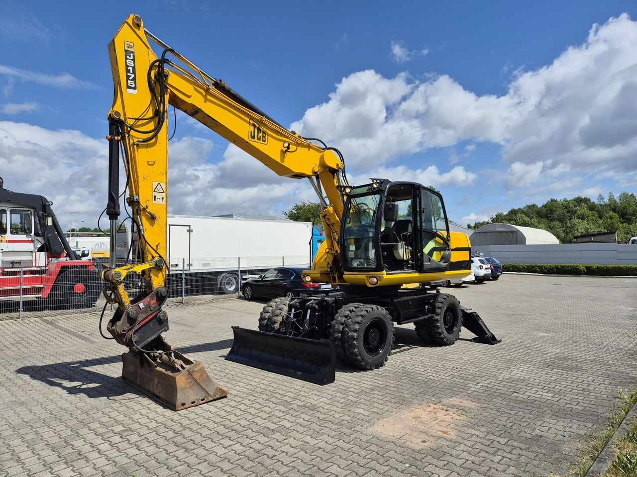 JCB JS 175 W / NEW Tire / 1 Owner / Serviced - Ratastel ekskavaator: pilt 3 JCB JS 175 W / NEW Tire / 1 Owner / Serviced - Ratastel ekskavaator: pilt 3