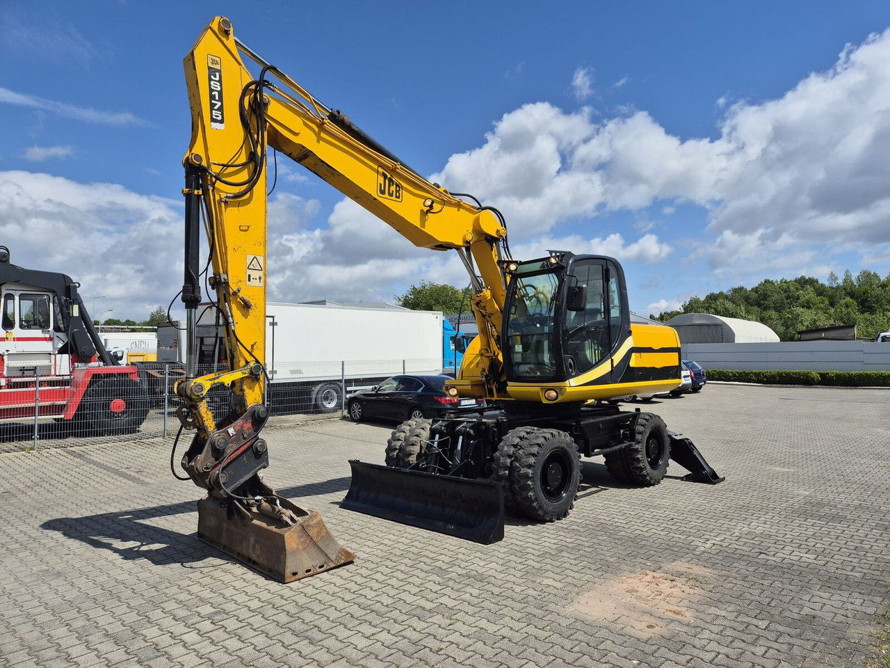 JCB JS 175 W / NEW Tire / 1 Owner / Serviced - Ratastel ekskavaator: pilt 4 JCB JS 175 W / NEW Tire / 1 Owner / Serviced - Ratastel ekskavaator: pilt 4