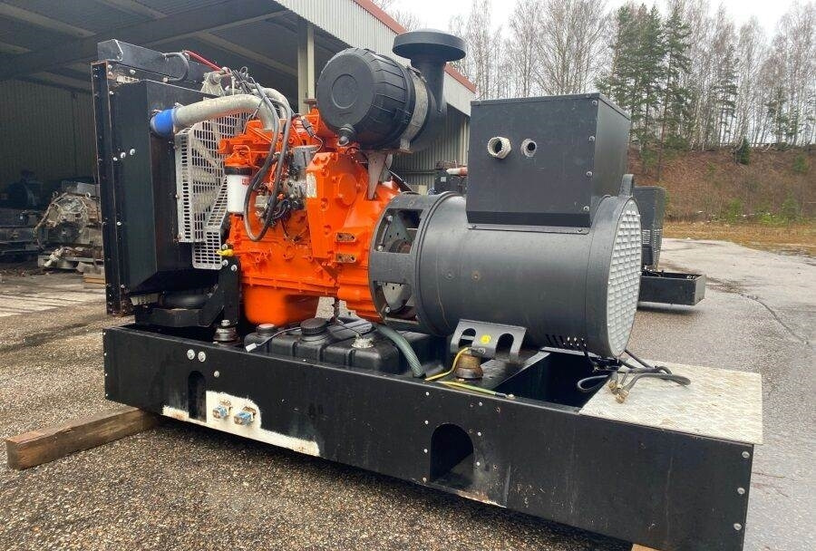 Mootor - Ehitusmasinad Mecc Alte ECP34 2S4 - Iveco Engine,126kVA,New oils: pilt 1