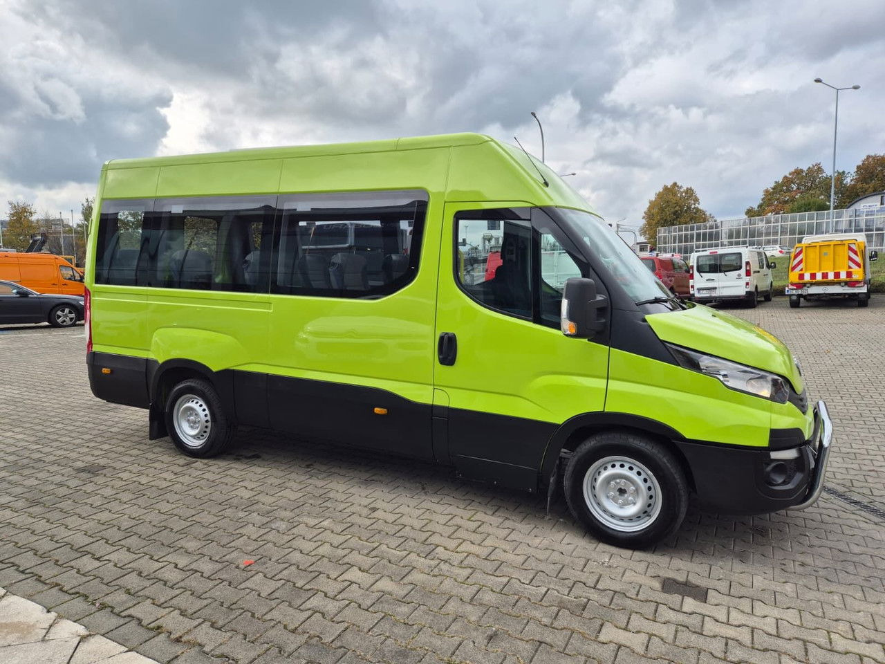 Iveco Daily 35S12 Hi-Matic / 10 Seats / Super Condition - Muu seadmestik: pilt 5 Iveco Daily 35S12 Hi-Matic / 10 Seats / Super Condition - Muu seadmestik: pilt 5