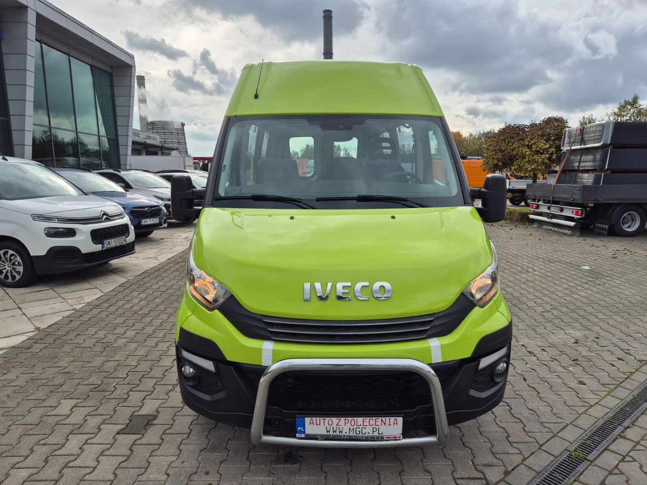 Iveco Daily 35S12 Hi-Matic / 10 Seats / Super Condition - Muu seadmestik: pilt 3 Iveco Daily 35S12 Hi-Matic / 10 Seats / Super Condition - Muu seadmestik: pilt 3
