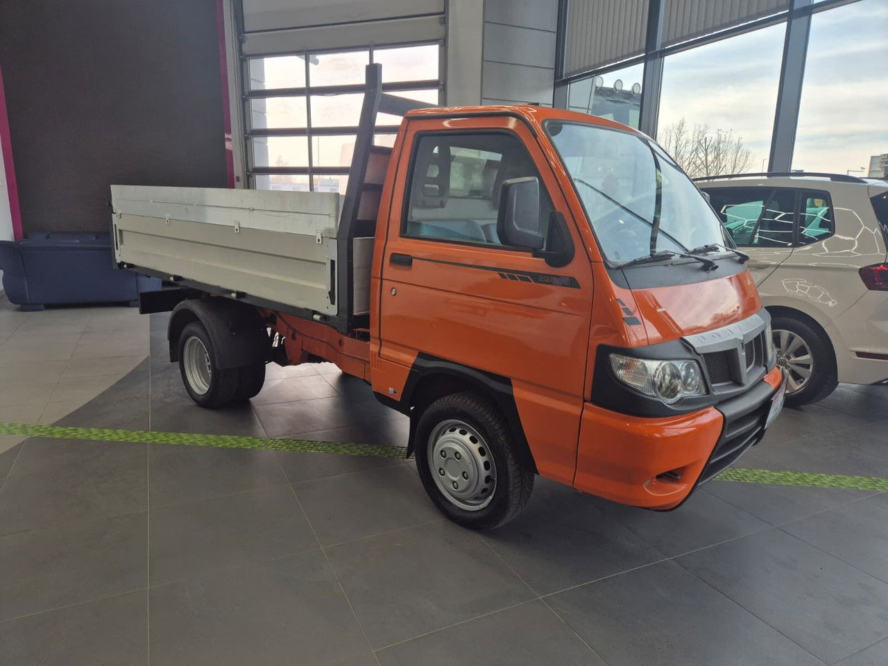 PIAGGIO Porter Maxxi eXtra / Kipper / 1 Owner / LOW KM - Tarbesõiduk kallur: pilt 5 PIAGGIO Porter Maxxi eXtra / Kipper / 1 Owner / LOW KM - Tarbesõiduk kallur: pilt 5