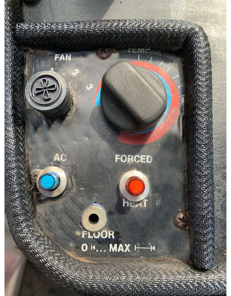 Lükandvirnastaja SVETRUCK Svetruck TMF 12/9 HB / 1 Owner / Elme Spreader / Wood LOG A RM: pilt 28 Lükandvirnastaja SVETRUCK Svetruck TMF 12/9 HB / 1 Owner / Elme Spreader / Wood LOG A RM: pilt 28