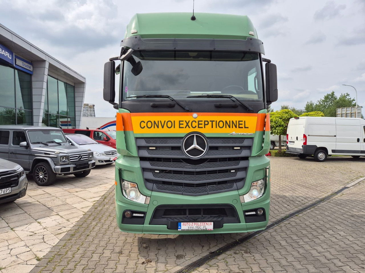 Mercedes-Benz Actros 4163 8X4 / 1 Owner / LOW KM / Super Condition - Sadulveok: pilt 4 Mercedes-Benz Actros 4163 8X4 / 1 Owner / LOW KM / Super Condition - Sadulveok: pilt 4