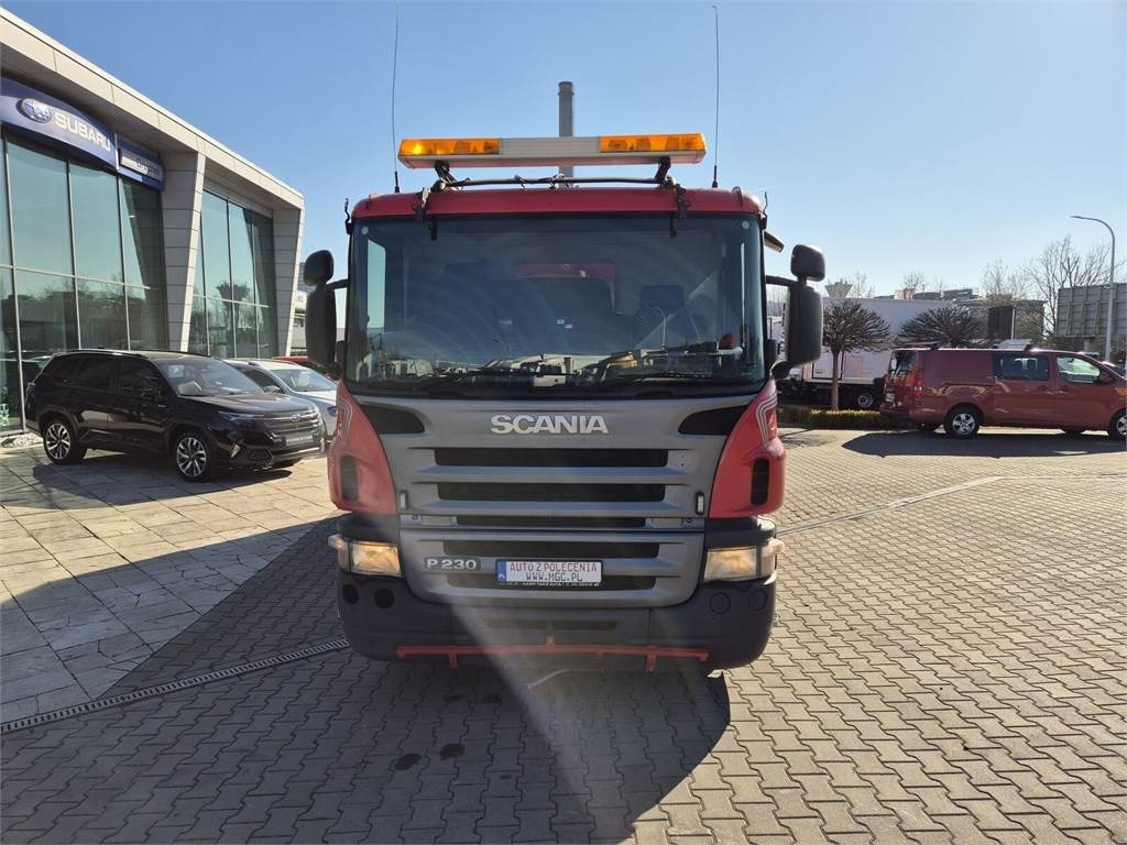 Scania P 230/ 4X2 / SWEEPER / JOHNSTON VX800 / SPRAYER / - Tänavapühkimismasin: pilt 3 Scania P 230/ 4X2 / SWEEPER / JOHNSTON VX800 / SPRAYER / - Tänavapühkimismasin: pilt 3