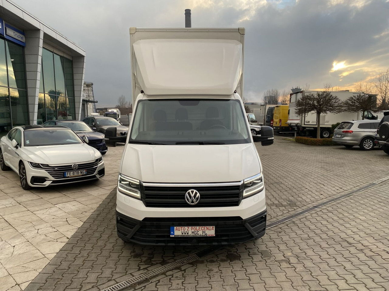 Volkswagen Crafter 2.0 TDI 177HP / High Container / Lift 750KG / Super Cond - Tarbesõiduk furgoon: pilt 5 Volkswagen Crafter 2.0 TDI 177HP / High Container / Lift 750KG / Super Cond - Tarbesõiduk furgoon: pilt 5