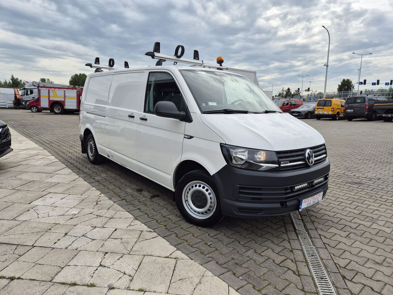 Volkswagen Transporter T6 4Motion / 1 Owner / Webasto / 4X4 / Works Great - Väike kaubik: pilt 5 Volkswagen Transporter T6 4Motion / 1 Owner / Webasto / 4X4 / Works Great - Väike kaubik: pilt 5