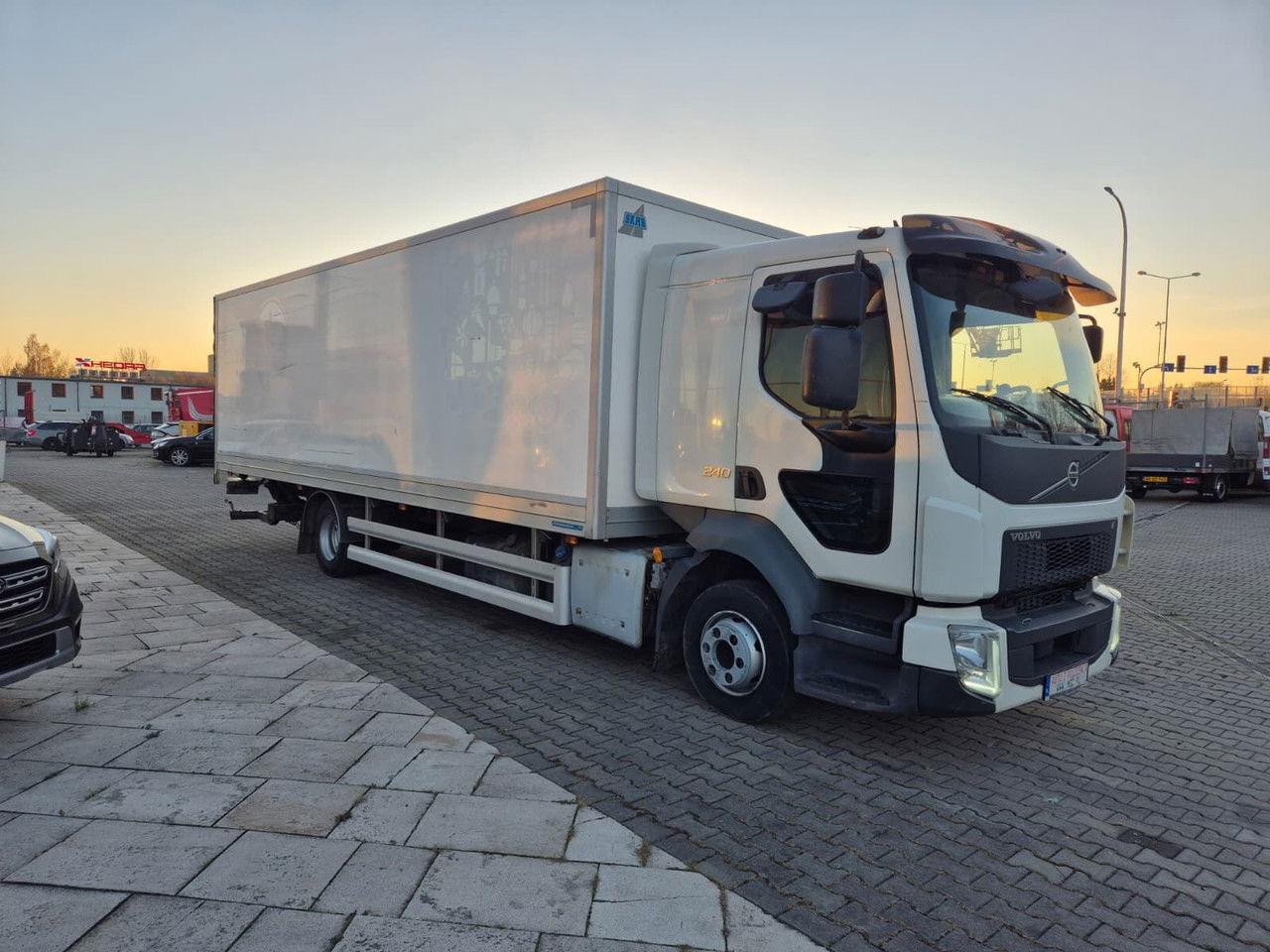 Volvo FL 240 - Külmutiga veoauto: pilt 5 Volvo FL 240 - Külmutiga veoauto: pilt 5