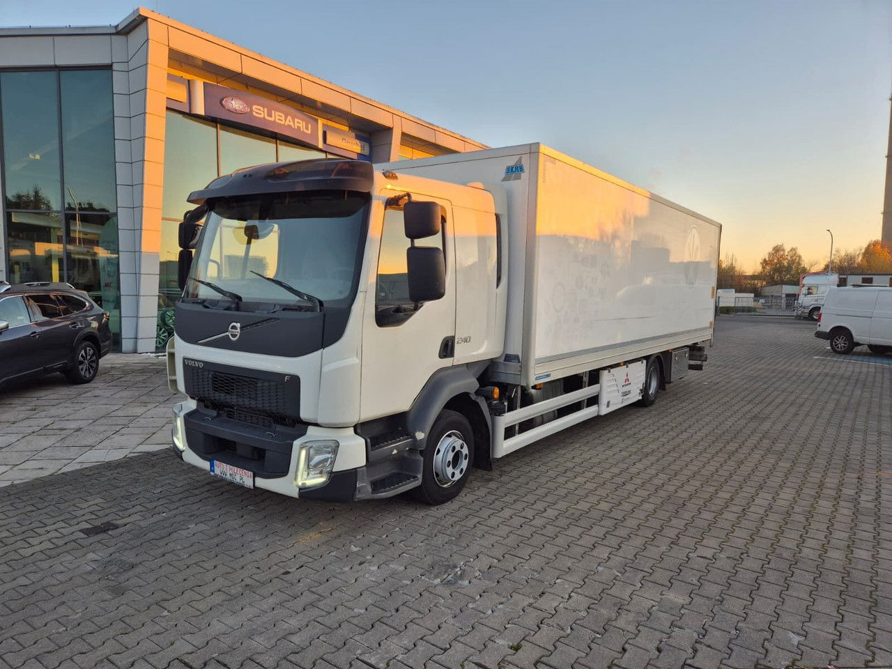 Volvo FL 240 - Külmutiga veoauto: pilt 1 Volvo FL 240 - Külmutiga veoauto: pilt 1
