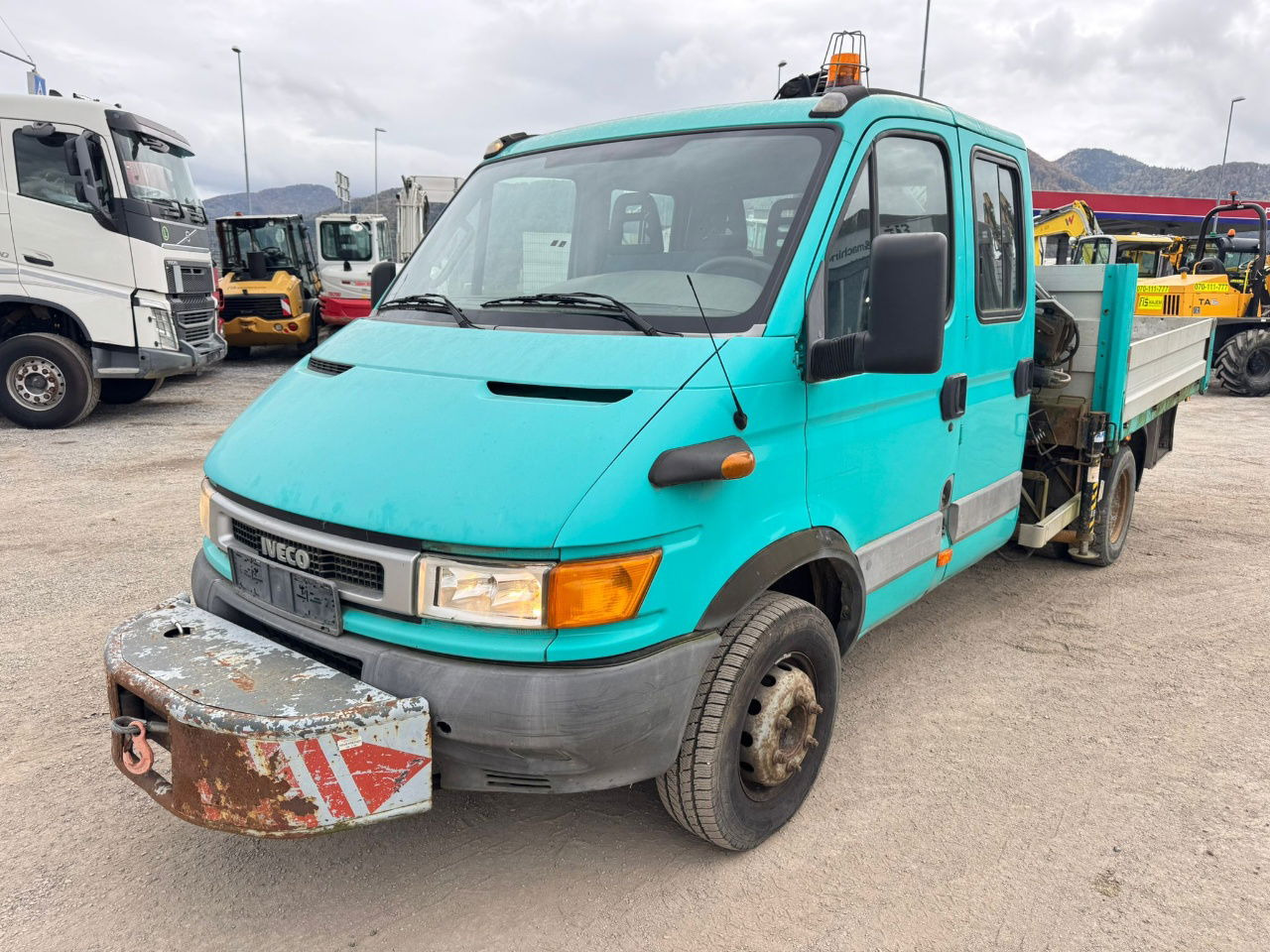 Iveco Daily 65 C15 stake body - Hiab 045-3 - 7.5M - Madelauto, Meeskonnaauto: pilt 1 Iveco Daily 65 C15 stake body - Hiab 045-3 - 7.5M - Madelauto, Meeskonnaauto: pilt 1