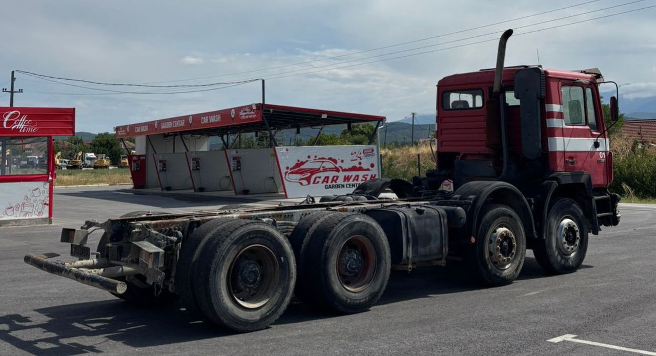 MAN 32.322 8x4 chassis - spring - Kabiinišassiiga veoauto: pilt 3 MAN 32.322 8x4 chassis - spring - Kabiinišassiiga veoauto: pilt 3