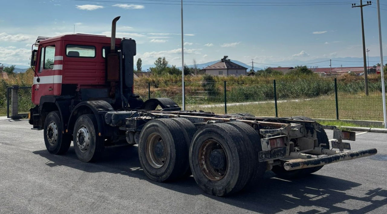 MAN 32.322 8x4 chassis - spring - Kabiinišassiiga veoauto: pilt 4 MAN 32.322 8x4 chassis - spring - Kabiinišassiiga veoauto: pilt 4