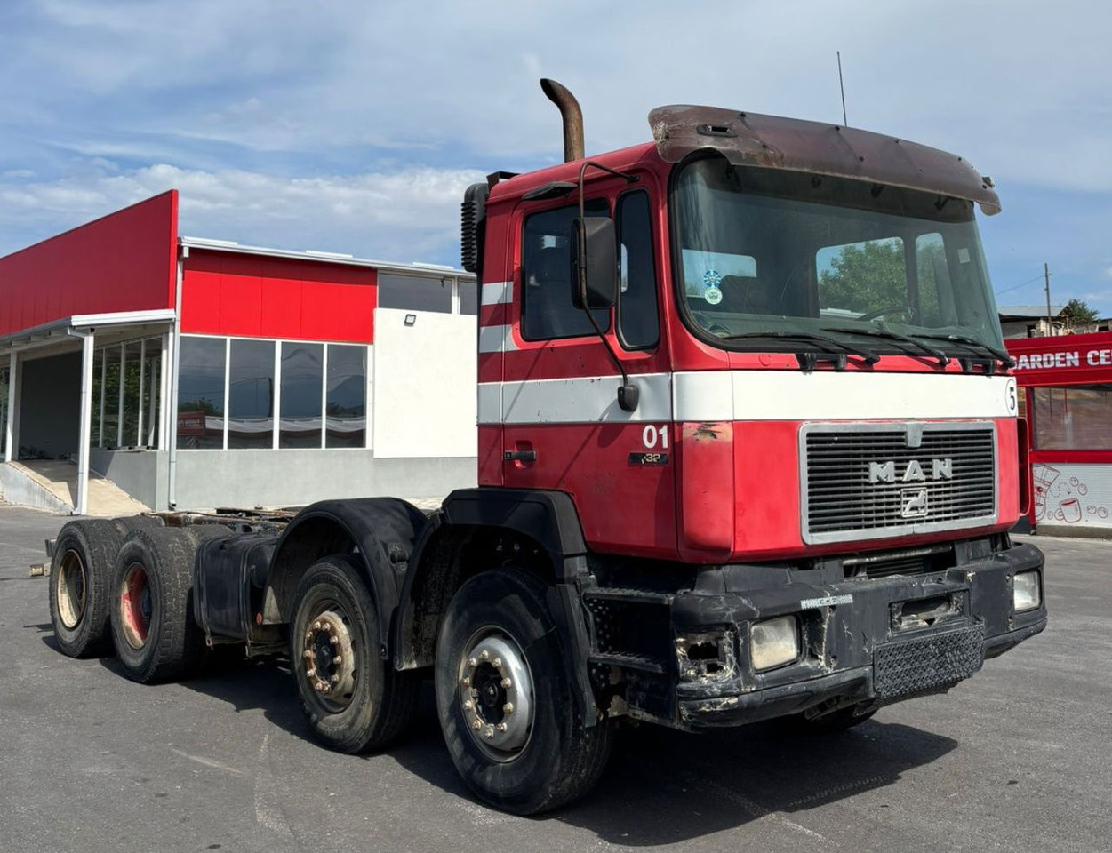 MAN 32.322 8x4 chassis - spring - Kabiinišassiiga veoauto: pilt 2 MAN 32.322 8x4 chassis - spring - Kabiinišassiiga veoauto: pilt 2