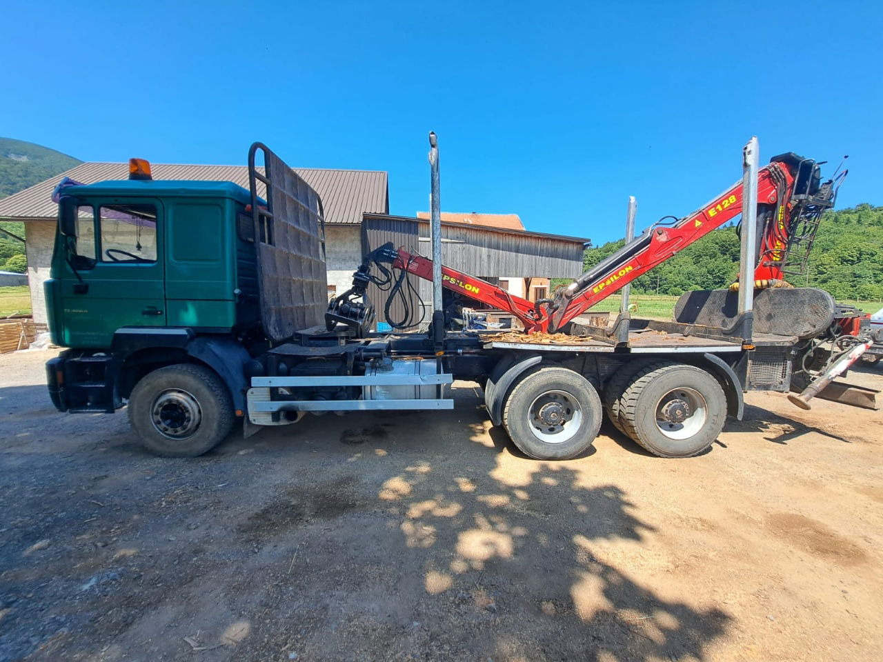 MAN 33.464 6x4 forest truck - Complete Spring - Epsilon E128 + scissors - Metsaveok: pilt 3 MAN 33.464 6x4 forest truck - Complete Spring - Epsilon E128 + scissors - Metsaveok: pilt 3