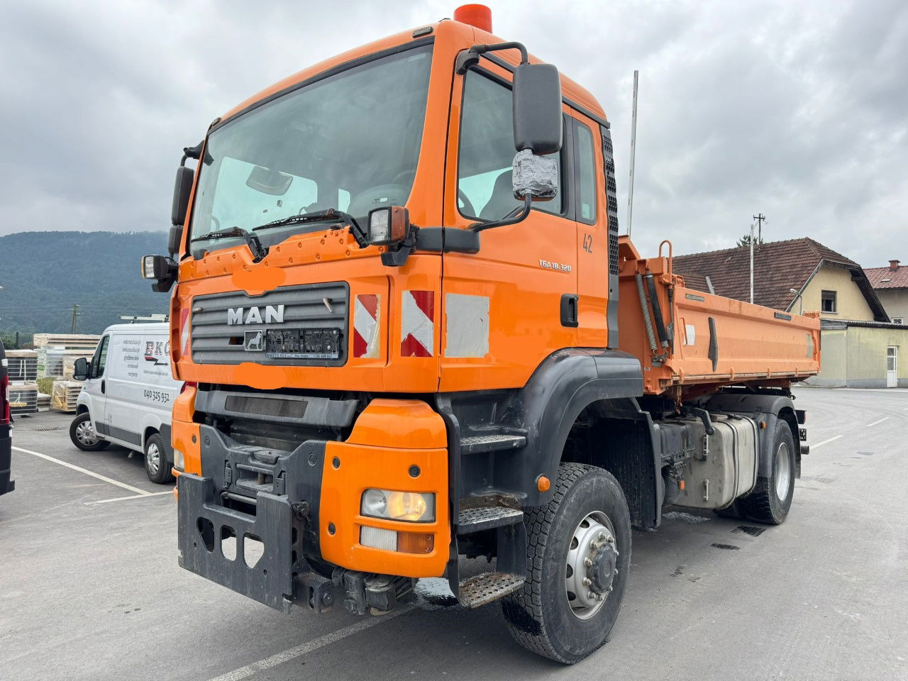 MAN TGA 18.320 4X4 meiller tipper - euro 4 - Kallurauto: pilt 1 MAN TGA 18.320 4X4 meiller tipper - euro 4 - Kallurauto: pilt 1