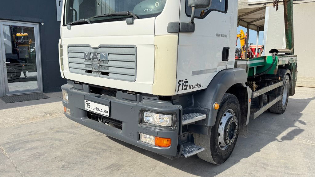 MAN TGM 18.280 4x2 absetz tipper - euro 3 - Konteinerveduk/ Tõstukiga veoauto: pilt 2 MAN TGM 18.280 4x2 absetz tipper - euro 3 - Konteinerveduk/ Tõstukiga veoauto: pilt 2