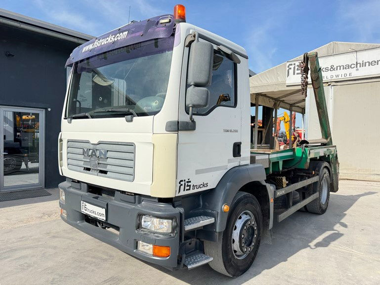 MAN TGM 18.280 4x2 absetz tipper - euro 3 - Konteinerveduk/ Tõstukiga veoauto: pilt 1 MAN TGM 18.280 4x2 absetz tipper - euro 3 - Konteinerveduk/ Tõstukiga veoauto: pilt 1