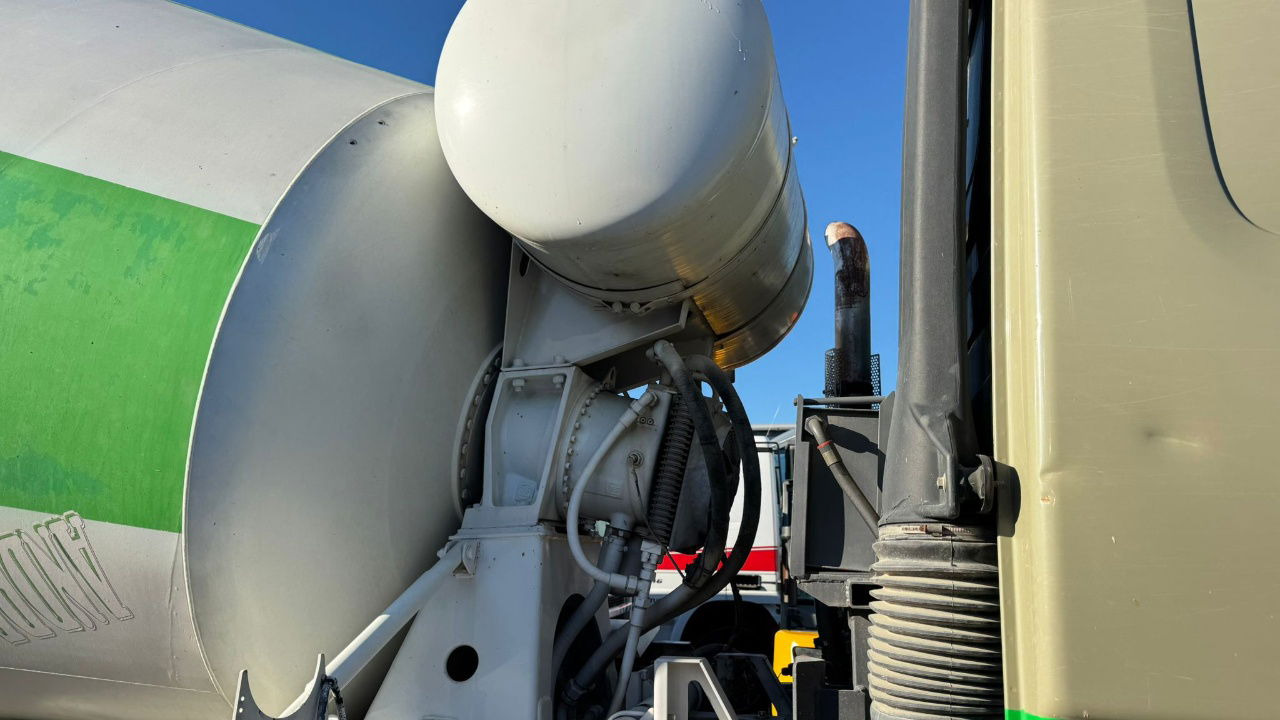 Mercedes-Benz Actros 2636 6x4 mixer stetter 7m3 - Autobetoonisegisti: pilt 5 Mercedes-Benz Actros 2636 6x4 mixer stetter 7m3 - Autobetoonisegisti: pilt 5