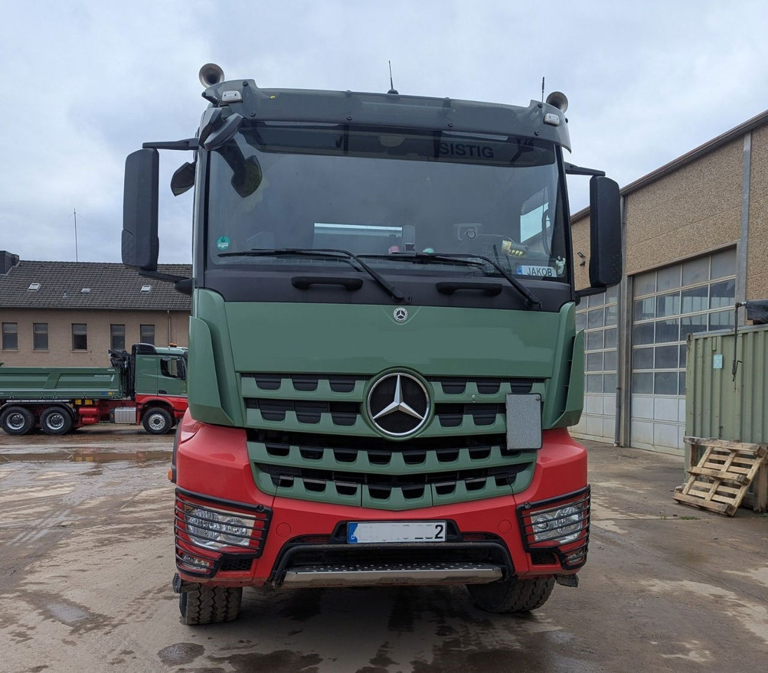 Mercedes-Benz Actros 2651 6X4 meiller bordmatic tipper - Kallurauto: pilt 2 Mercedes-Benz Actros 2651 6X4 meiller bordmatic tipper - Kallurauto: pilt 2