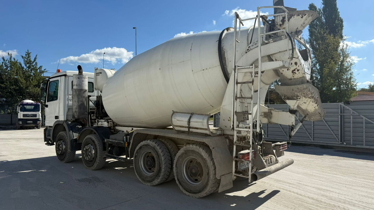 Mercedes-Benz Actros 3532 8x4 beton Schwing mixer 10m3 - Autobetoonisegisti: pilt 3 Mercedes-Benz Actros 3532 8x4 beton Schwing mixer 10m3 - Autobetoonisegisti: pilt 3