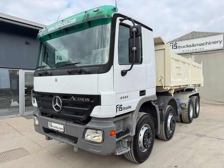Mercedes-Benz Actros 4144 K 8x4 3 sided tipper - 1st owner - Kallurauto: pilt 1 Mercedes-Benz Actros 4144 K 8x4 3 sided tipper - 1st owner - Kallurauto: pilt 1
