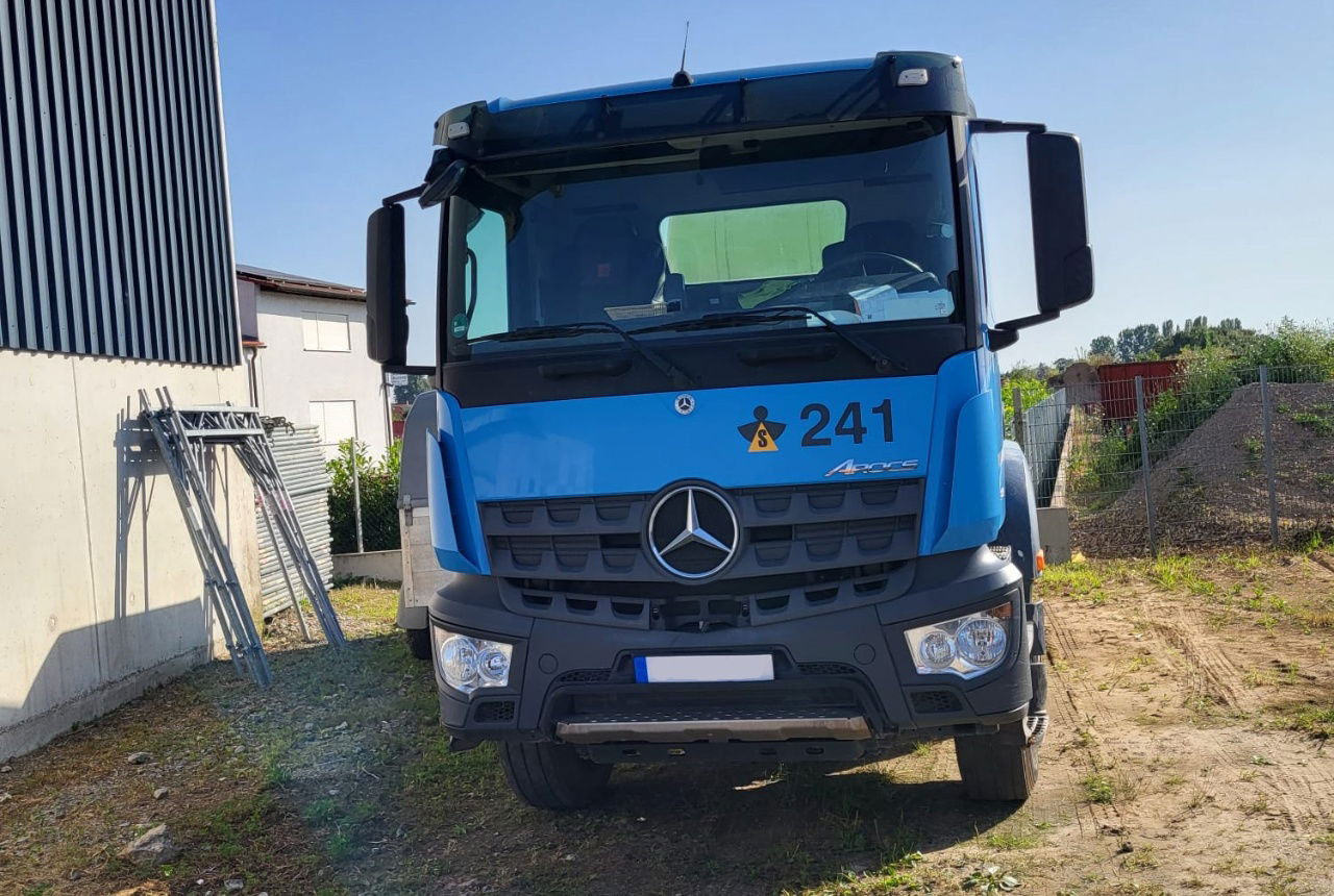 Mercedes-Benz Arocs 3543 8x4 schwing mixer 9m3 - Autobetoonisegisti: pilt 2 Mercedes-Benz Arocs 3543 8x4 schwing mixer 9m3 - Autobetoonisegisti: pilt 2