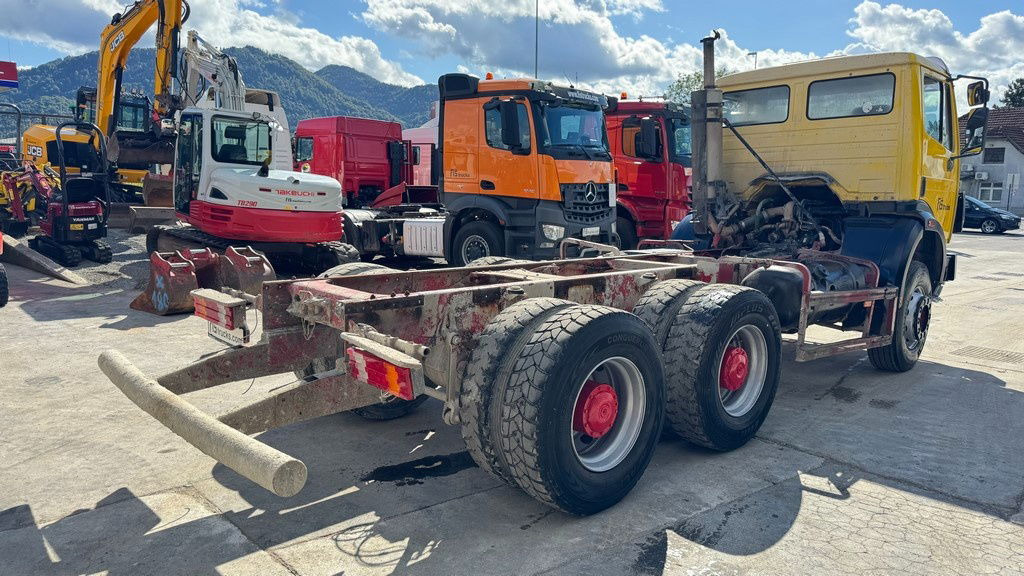 Mercedes-Benz SK 2627 6x4 chassis - V6 - full spring - Kabiinišassiiga veoauto: pilt 4 Mercedes-Benz SK 2627 6x4 chassis - V6 - full spring - Kabiinišassiiga veoauto: pilt 4