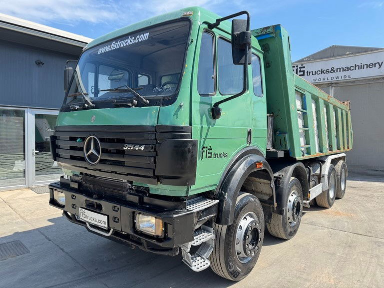 Mercedes-Benz SK 3235 8X4 tipper - V8 - Kallurauto: pilt 1 Mercedes-Benz SK 3235 8X4 tipper - V8 - Kallurauto: pilt 1